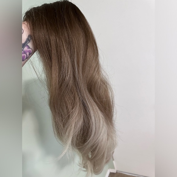 Blonde Ombre Medium Length Synthetic Wig - Picture 2 of 4